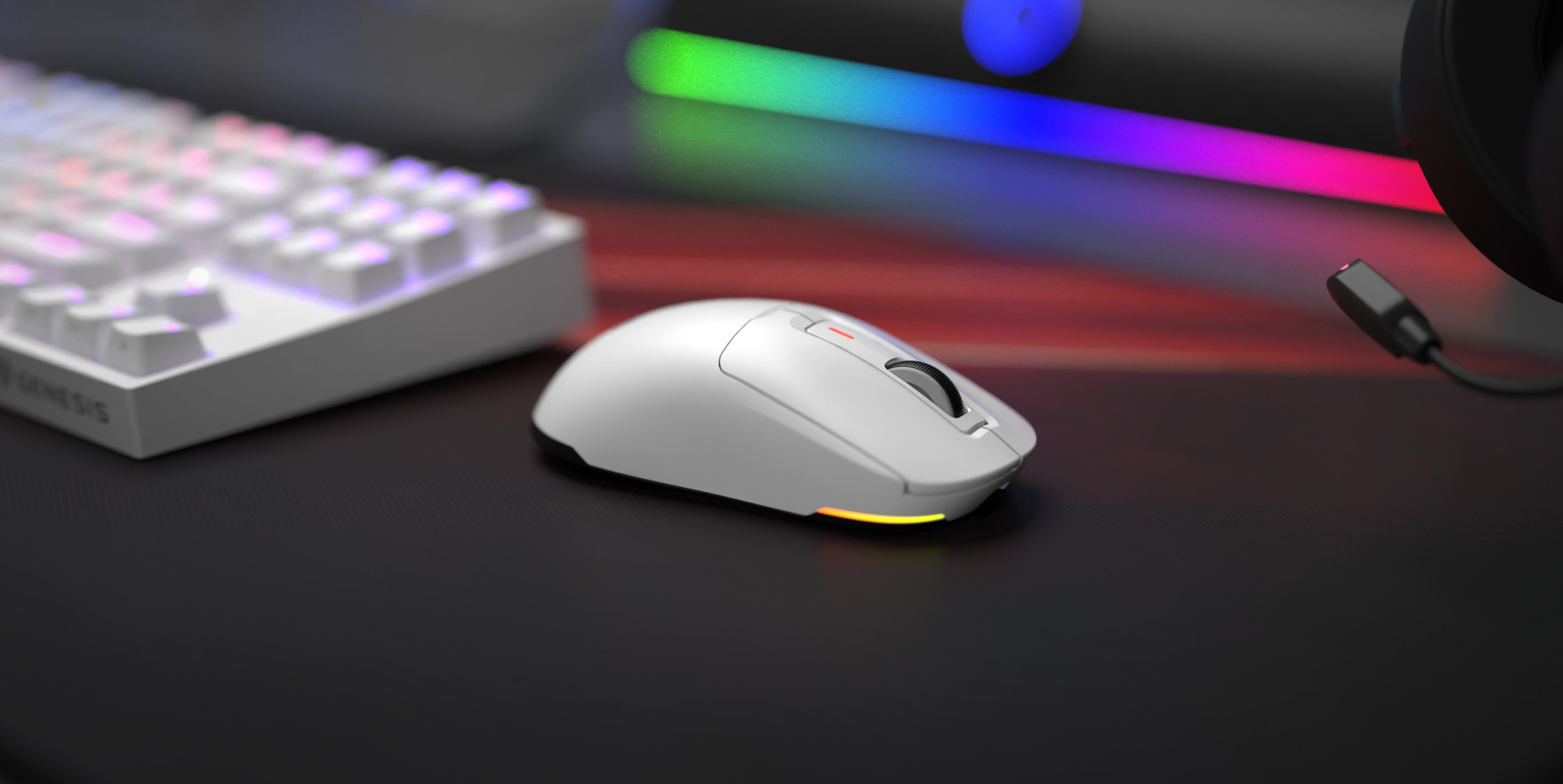 Wireless gaming mouse Genesis Zircon 660 in white, featuring adjustable DPI up to 12000 and RGB lighting